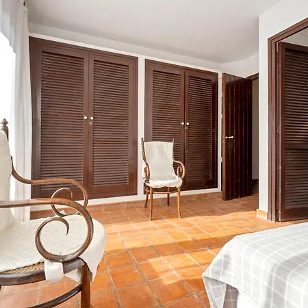 Hauzify I Casa Geranis *