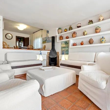 Holiday home Hauzify I Casa Geranis
